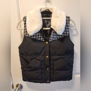 TOPSHOP black winter vest - Size 4